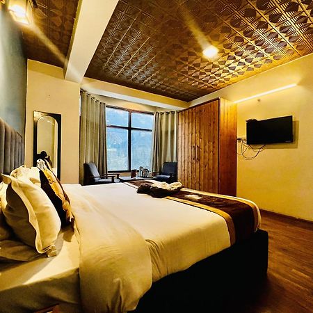 Hotel Green Link -#Near Volvo Bus Stand #Mountain View #River View #Open Terrace Manāli Exteriör bild