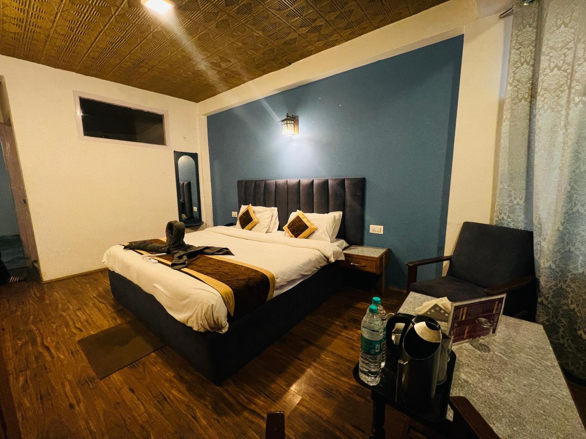 Hotel Green Link -#Near Volvo Bus Stand #Mountain View #River View #Open Terrace Manāli Exteriör bild