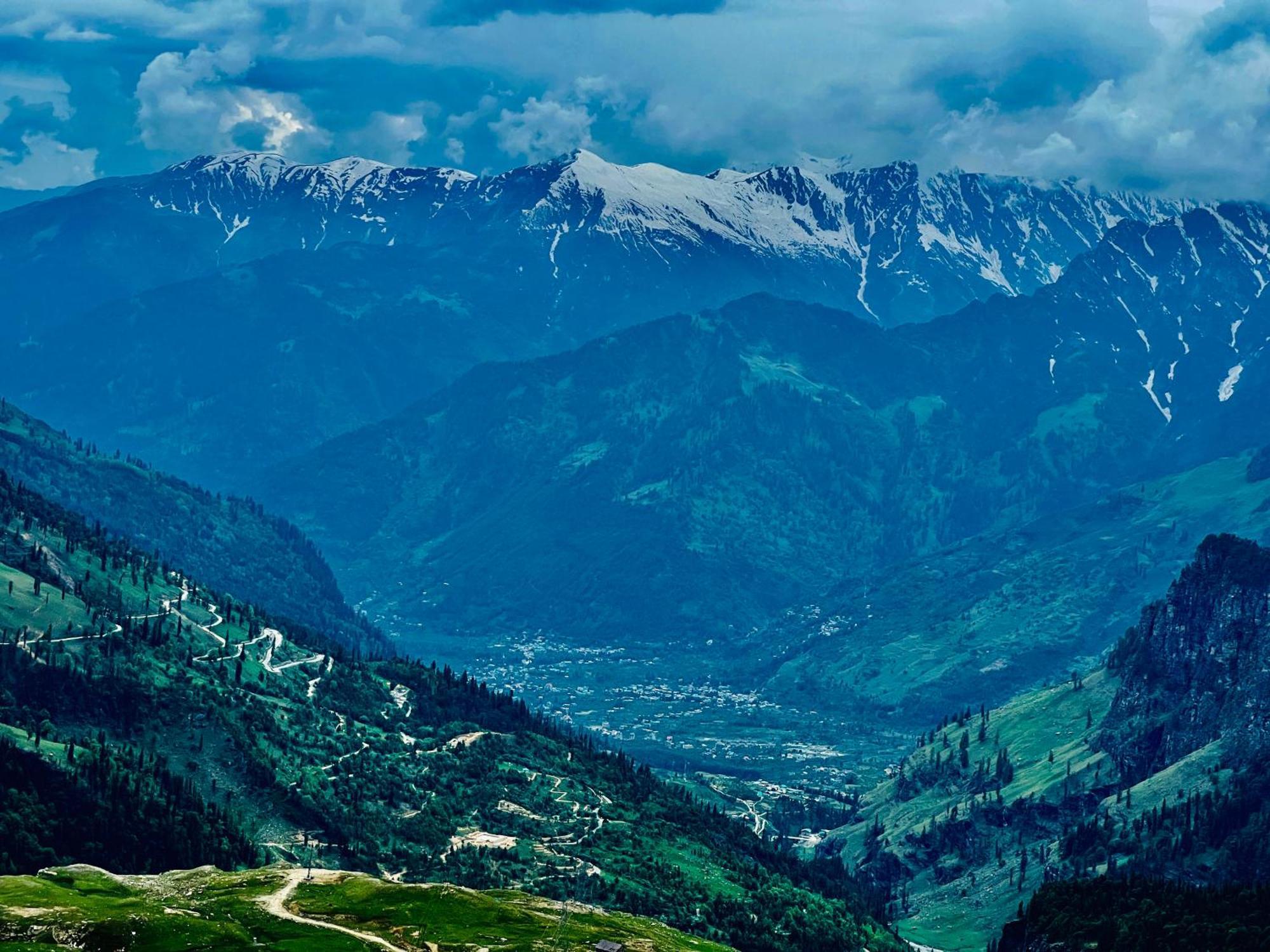 Hotel Green Link -#Near Volvo Bus Stand #Mountain View #River View #Open Terrace Manāli Exteriör bild