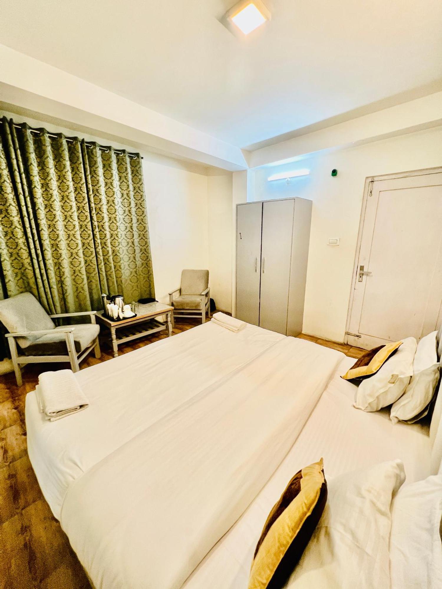 Hotel Green Link -#Near Volvo Bus Stand #Mountain View #River View #Open Terrace Manāli Exteriör bild