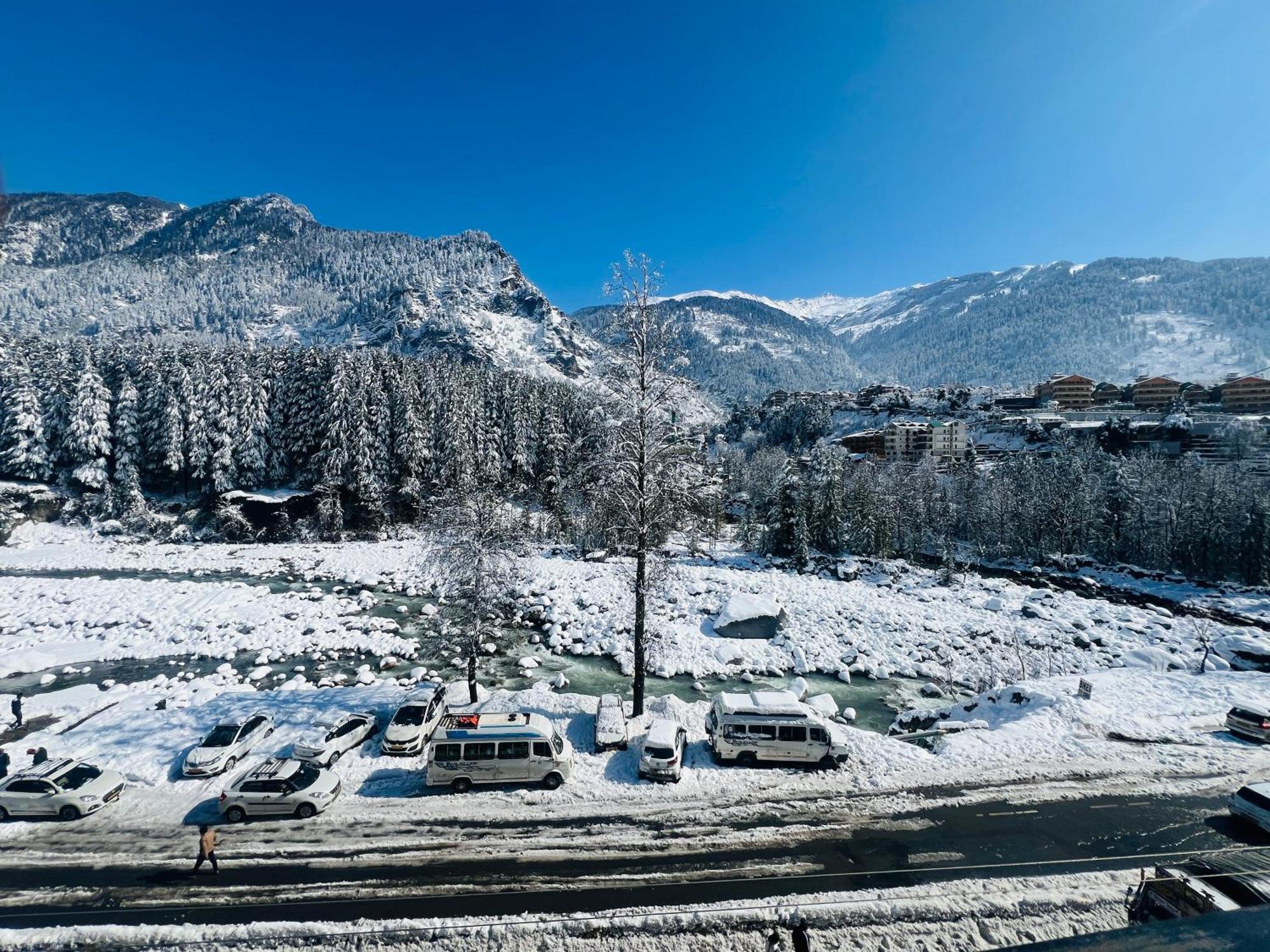 Hotel Green Link -#Near Volvo Bus Stand #Mountain View #River View #Open Terrace Manāli Exteriör bild